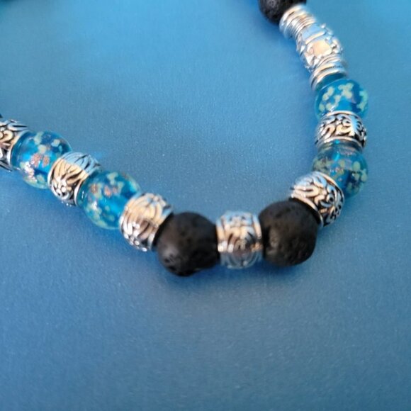 NWT Mens Glow In The Dark Stretch Bracelet. Black Lava Rock Blue Firefly Glass - Picture 6 of 11